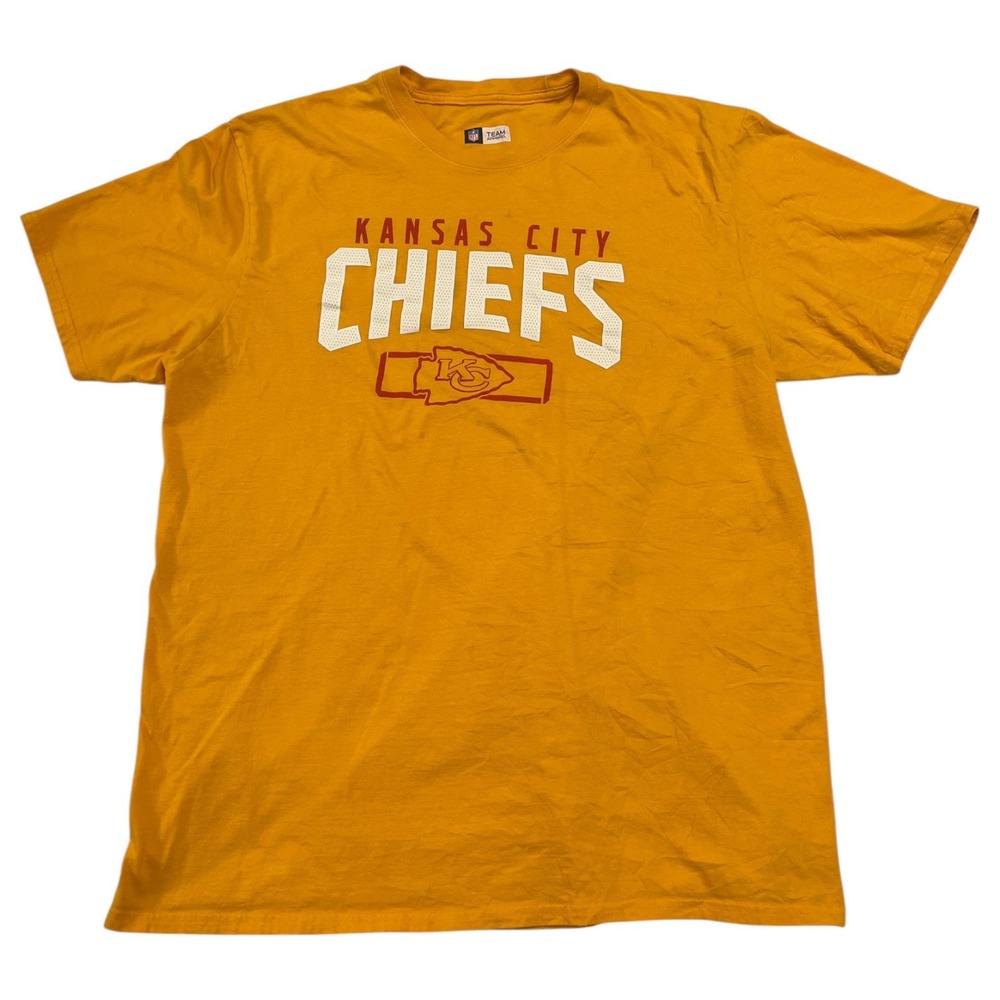 Kansas City Chiefs NFL Fanatics T-Shirt Men's XL Yellow Arrowhead Logo Graphic